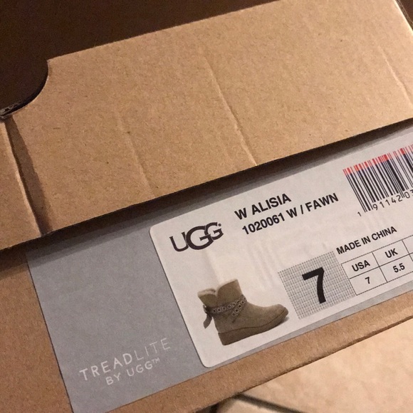 Women’s UGG ALISIA FAWN MINI BOOTS - Picture 9 of 9